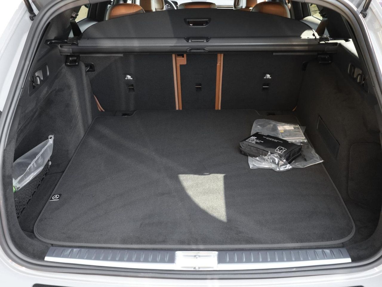 Mercedes-Benz E-Klasse – Bild 11