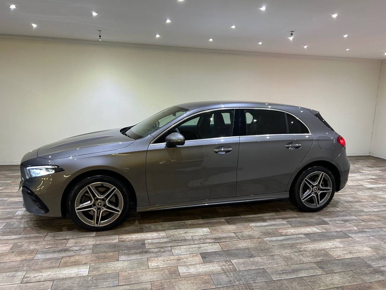 Photo du véhicule 3 / 18