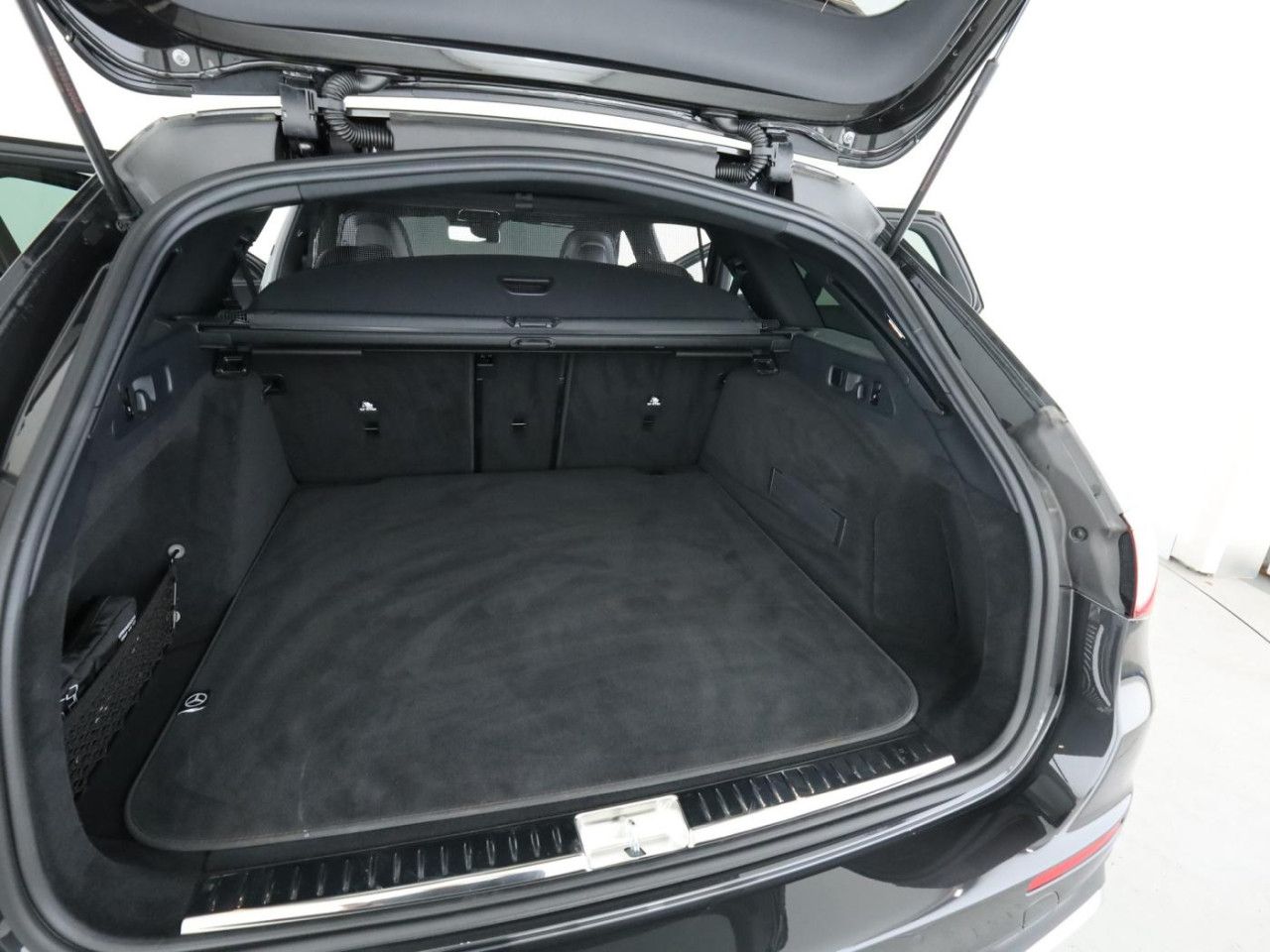 Mercedes-Benz E-Klasse – Bild 22
