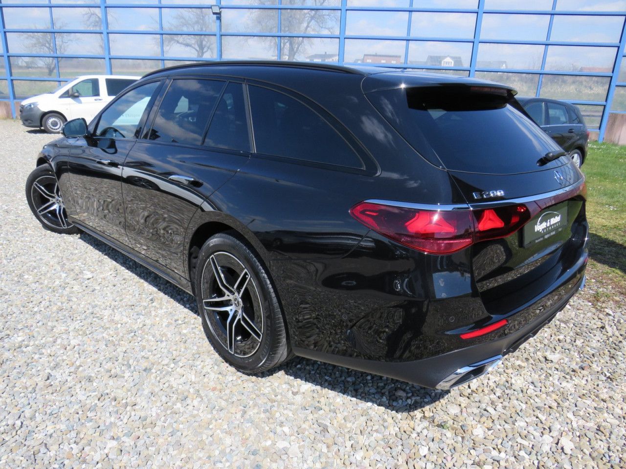 Mercedes-Benz E-Klasse – Bild 14