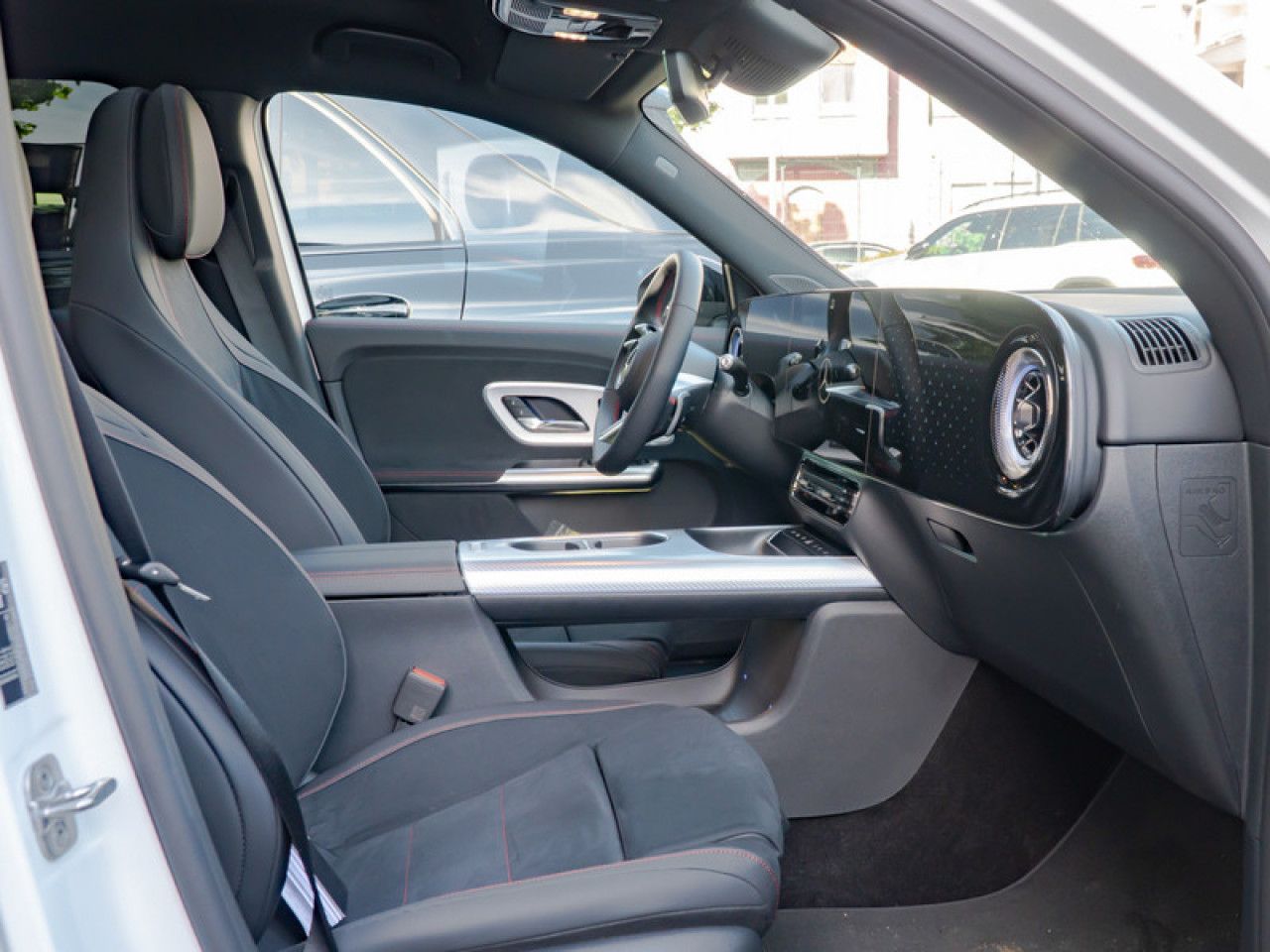Mercedes-Benz GLB – Bild 8