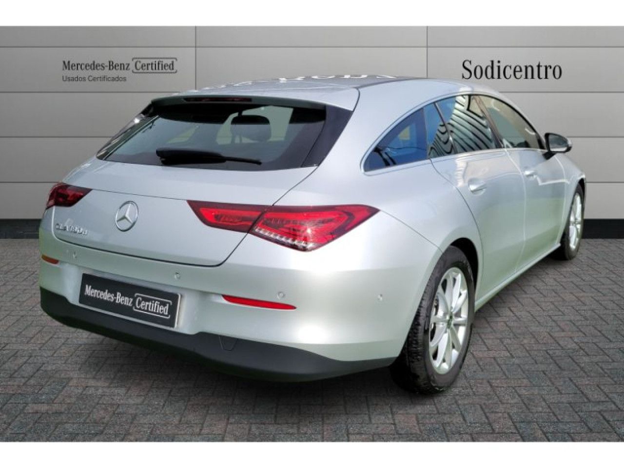 Imagem do ve&iacute;culo 4 / 18