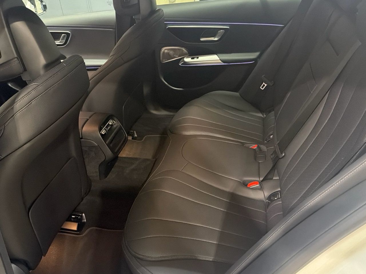 Mercedes-Benz E-Klasse – Bild 17