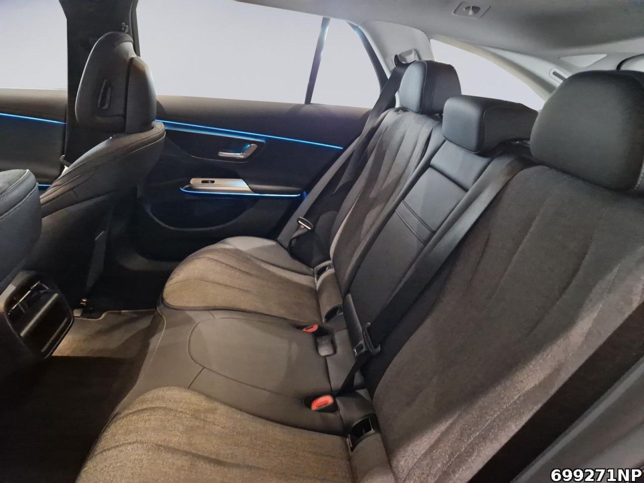 Mercedes-Benz E-Klasse – Bild 11