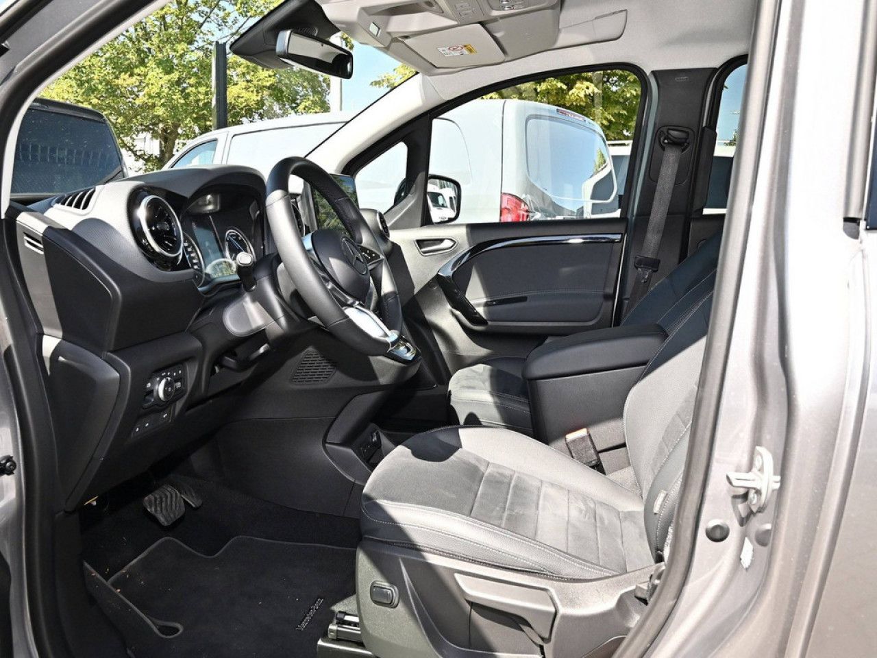 Mercedes-Benz EQT – Bild 11