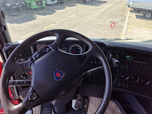 Vehicle image 5 / 7