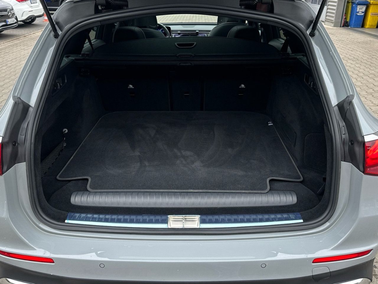 Mercedes-Benz E-Klasse – Bild 17