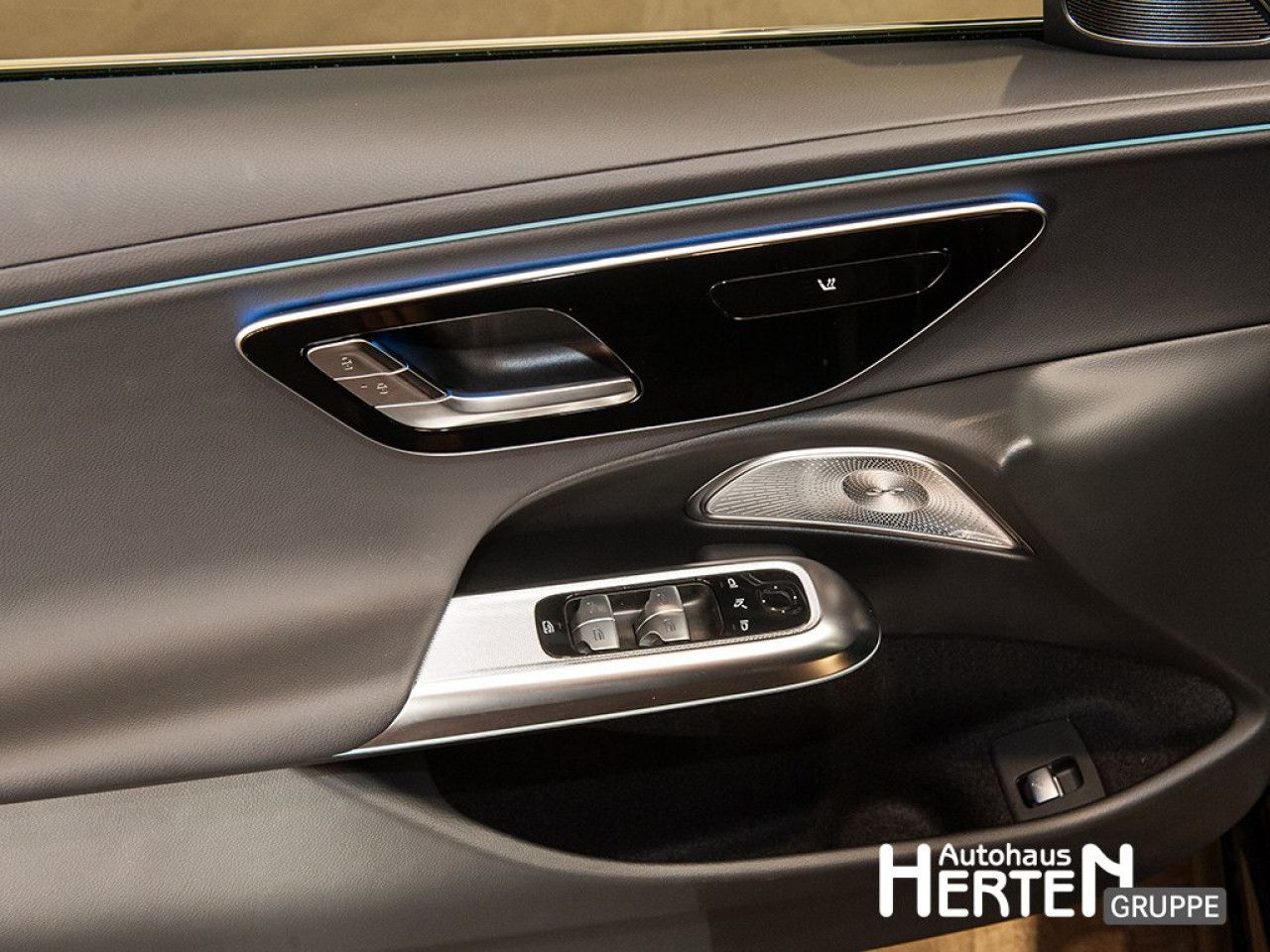 Mercedes-Benz E-Klasse – Bild 10