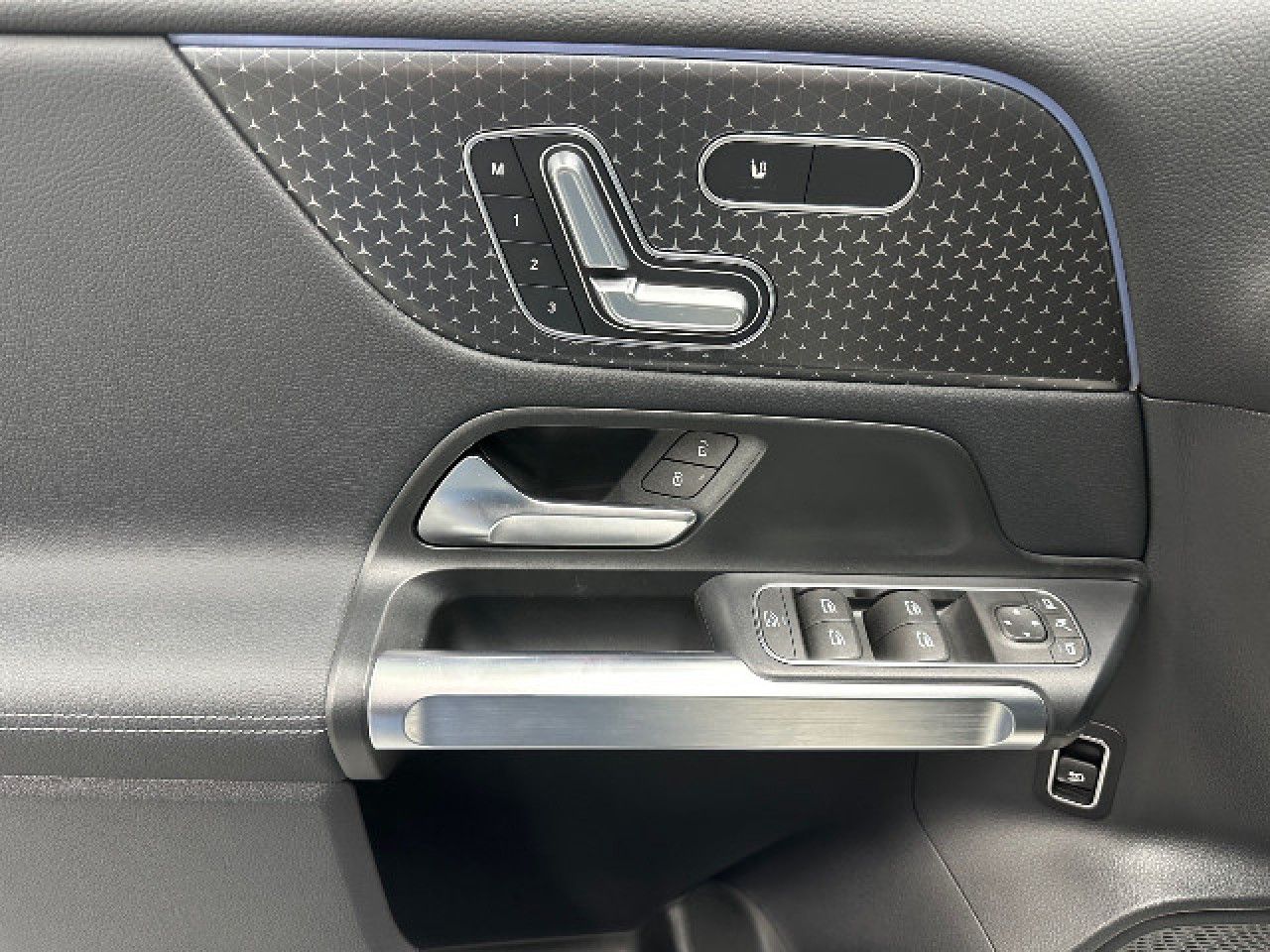 Fahrzeugbild 14 / 14