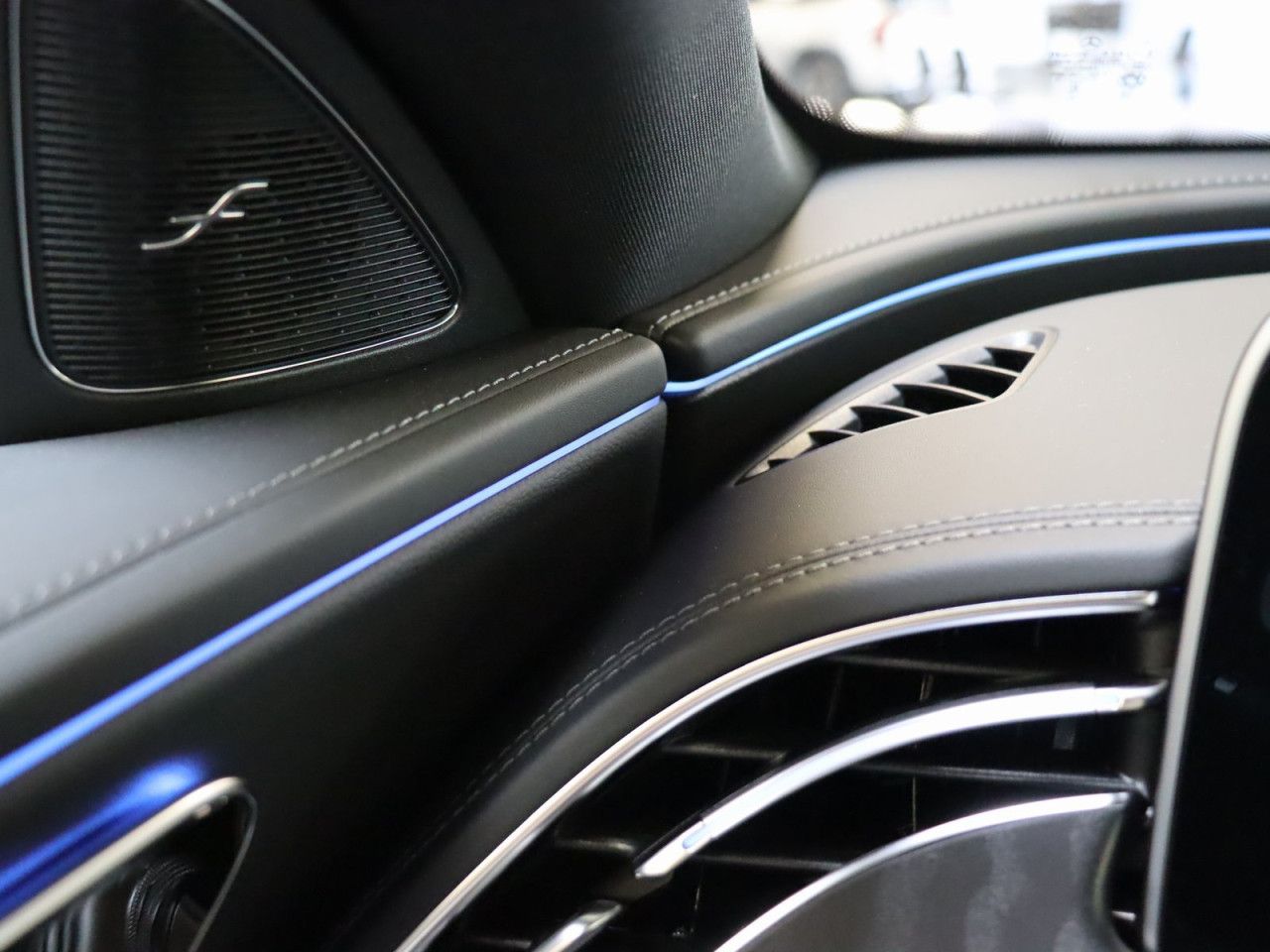 Mercedes-Benz E-Klasse – Bild 17