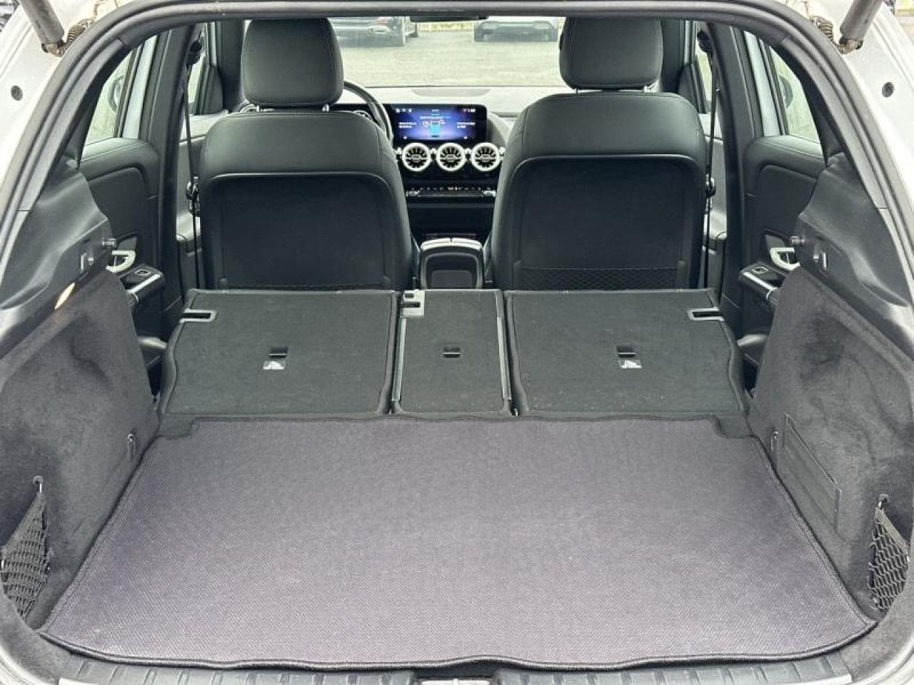 Photo du v&eacute;hicule 16 / 18