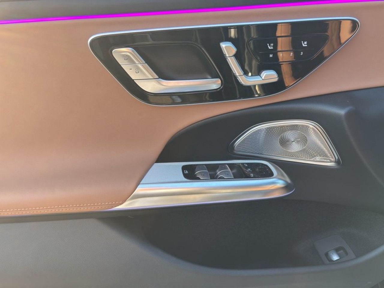 Mercedes-Benz E-Klasse – Bild 13