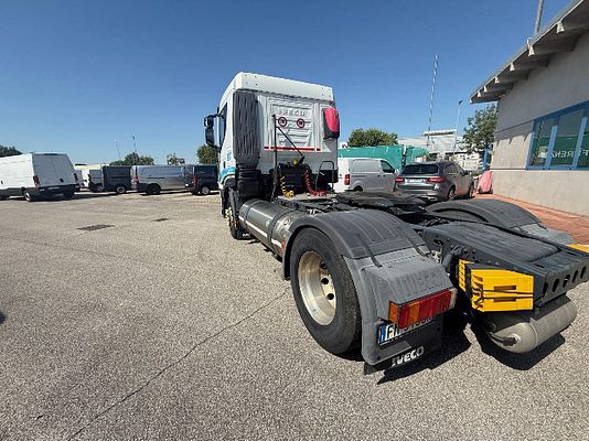 Vehicle image 12 / 13