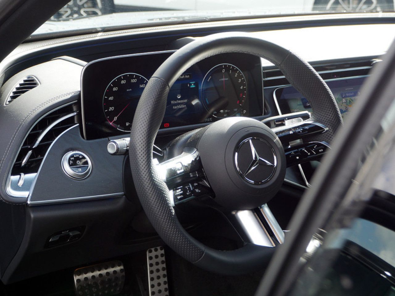 Mercedes-Benz E-Klasse – Bild 16