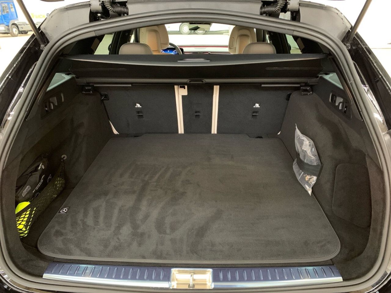 Mercedes-Benz E-Klasse – Bild 12