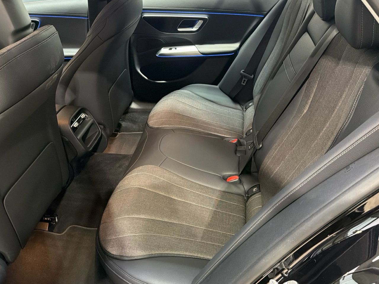 Mercedes-Benz E-Klasse – Bild 16