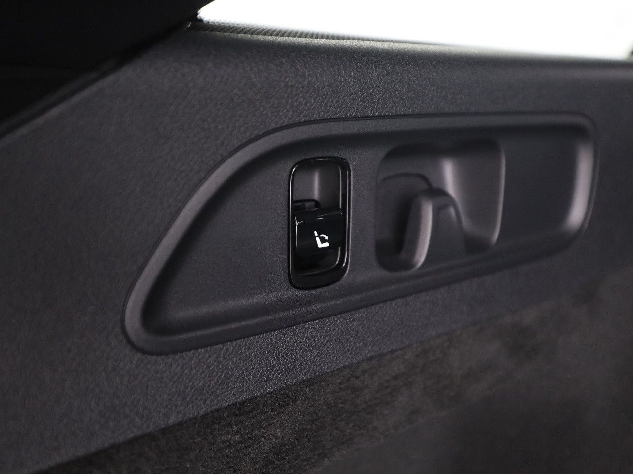 Mercedes-Benz E-Klasse – Bild 25