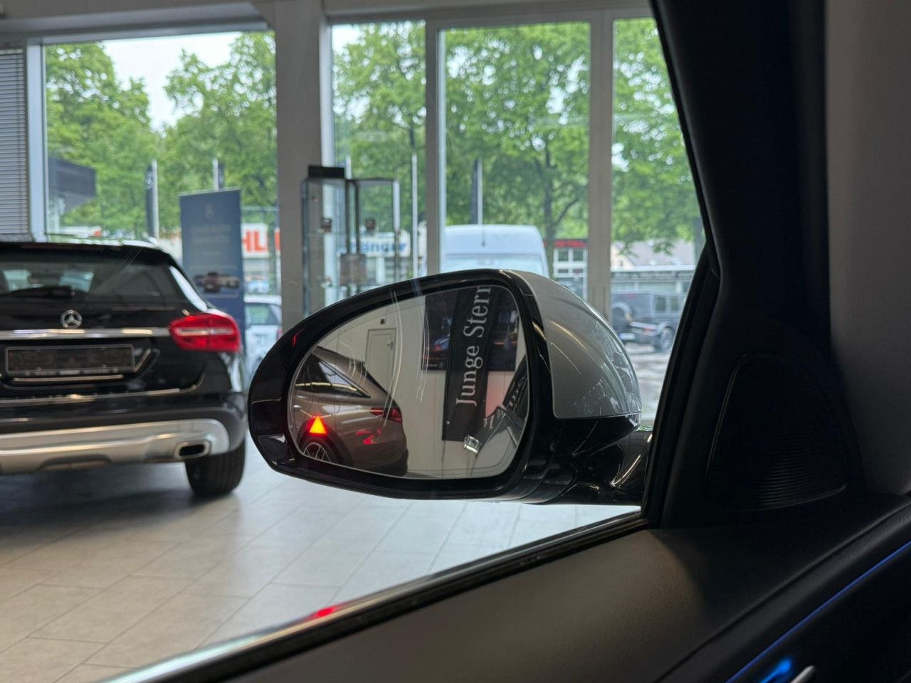 Mercedes-Benz E-Klasse – Bild 23