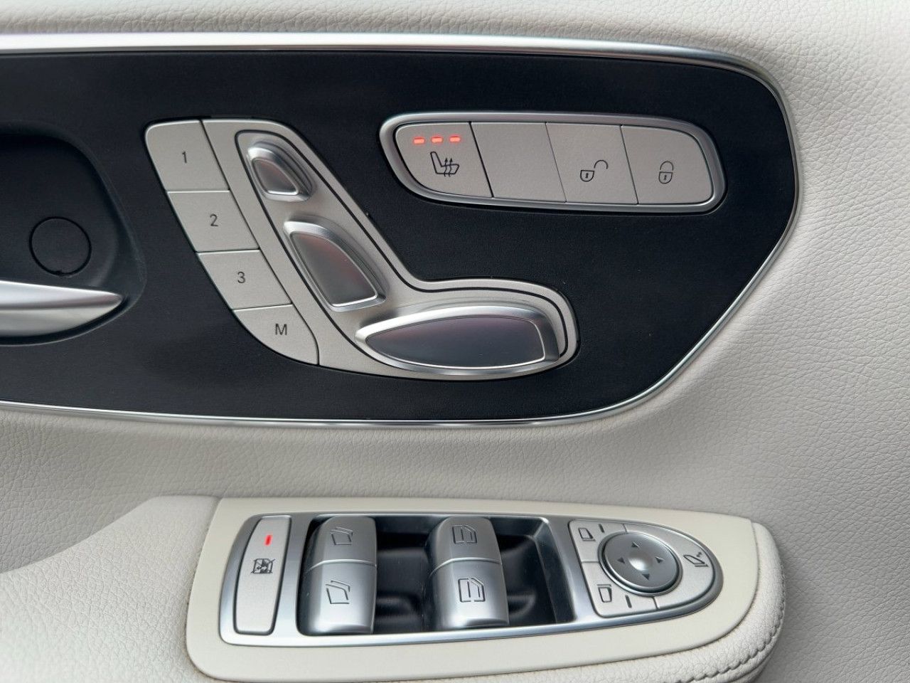 Fahrzeugbild 14 / 18