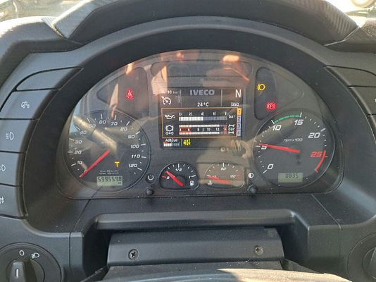 Vehicle image 16 / 16
