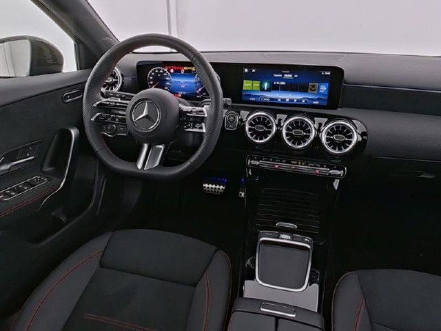 Mercedes-Benz A 220