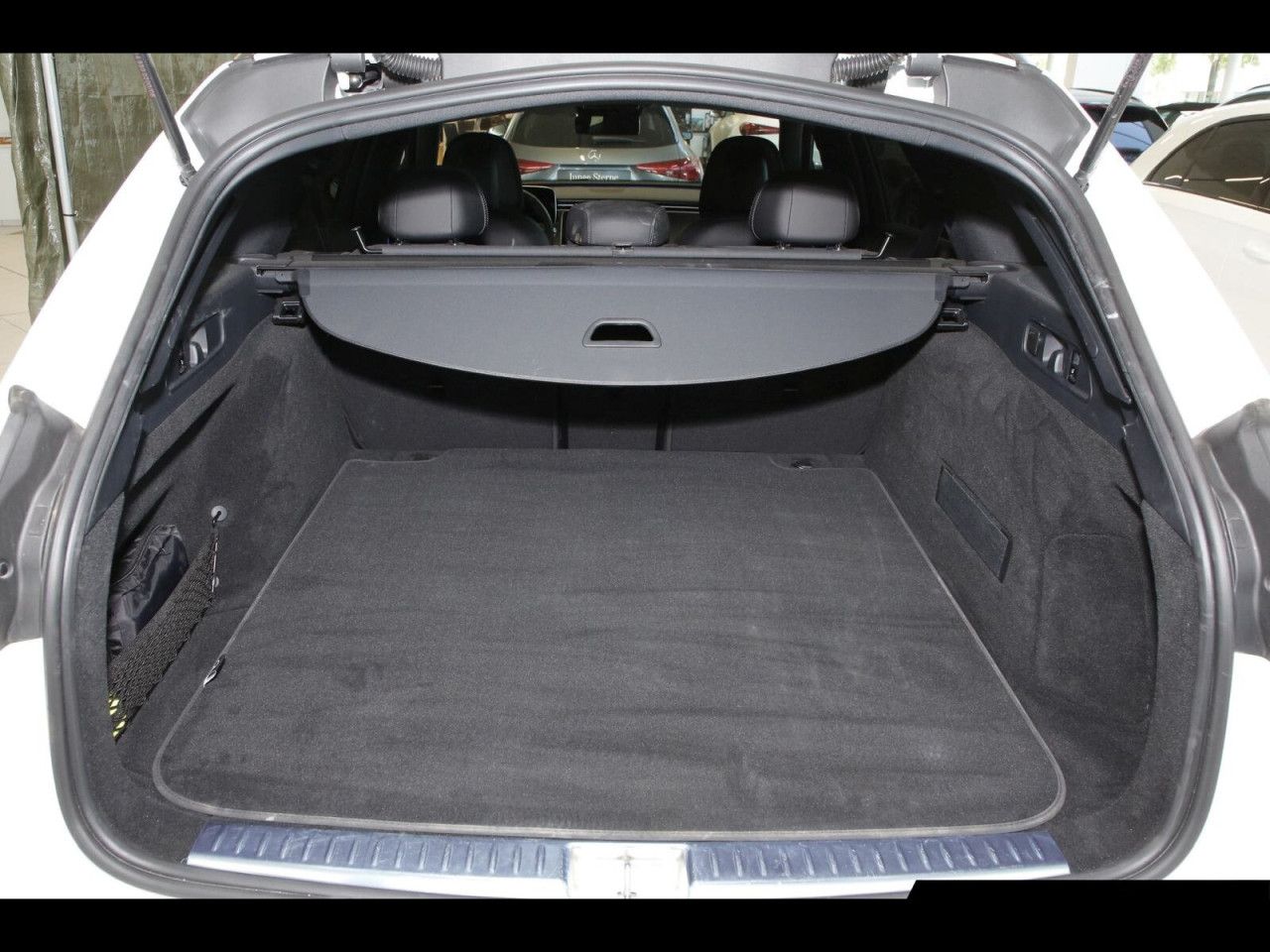 Mercedes-Benz E-Klasse – Bild 15