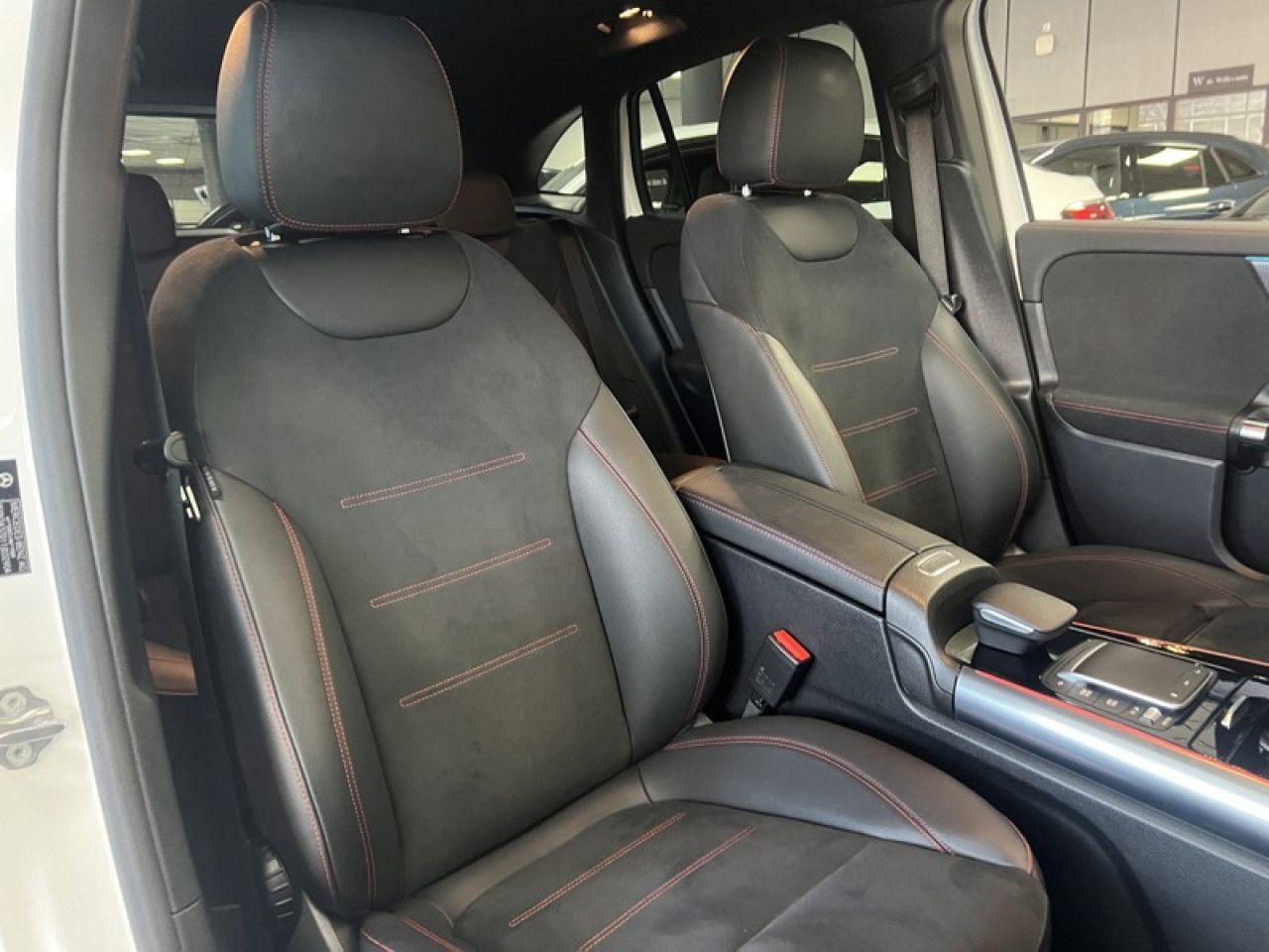 Photo du v&eacute;hicule 12 / 18