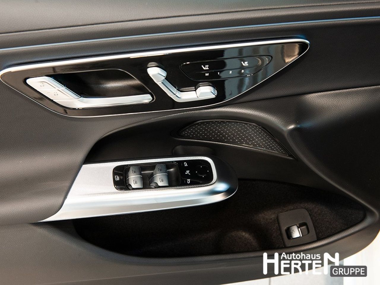 Mercedes-Benz E-Klasse – Bild 10
