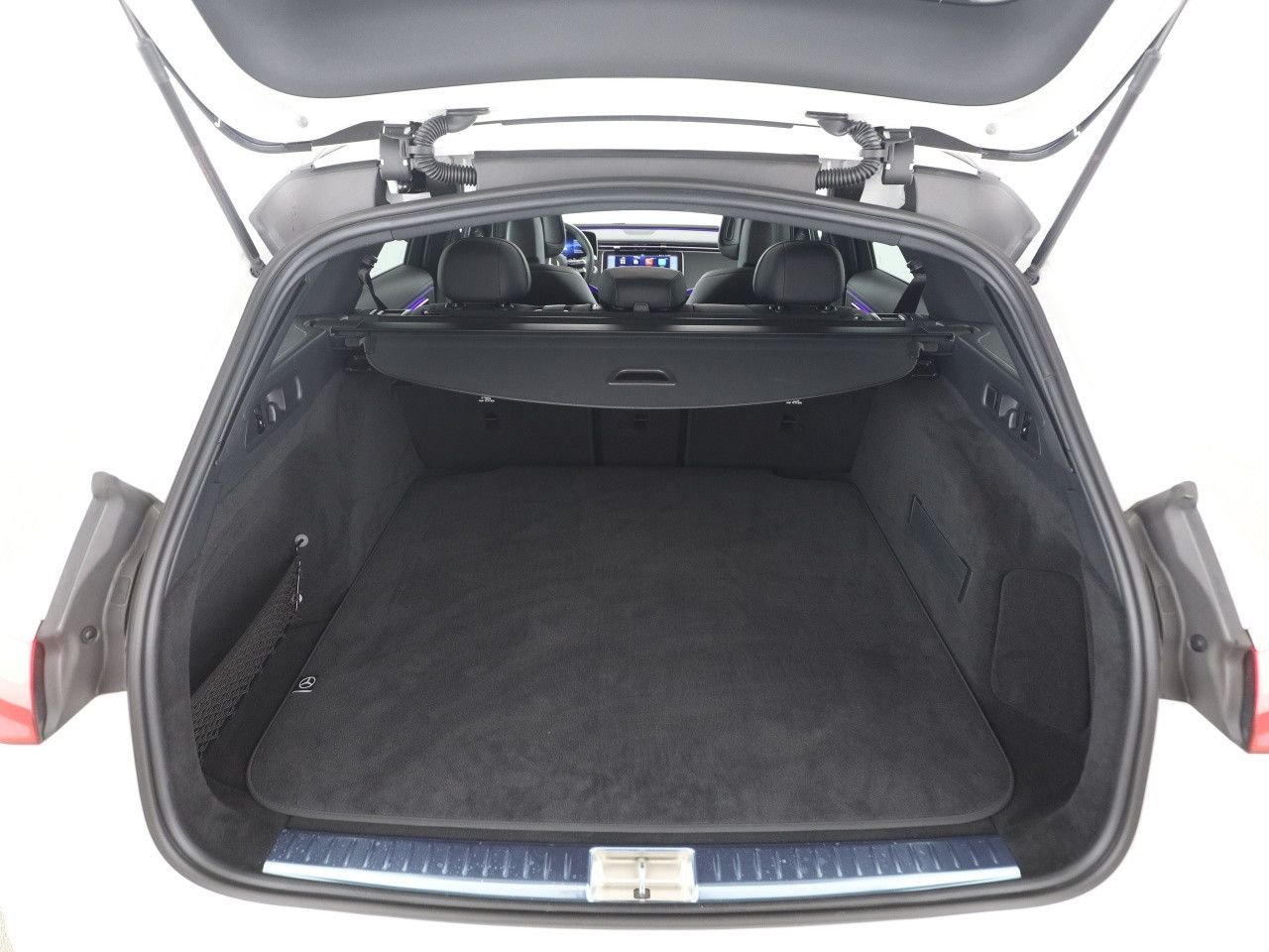 Mercedes-Benz E-Klasse – Bild 15