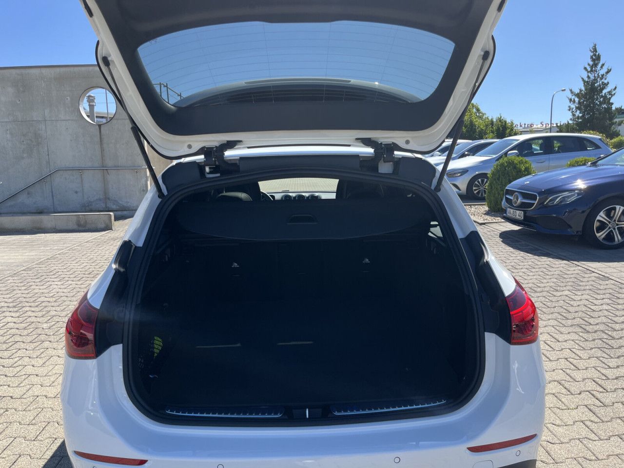 Mercedes-Benz C-Klasse – Bild 16