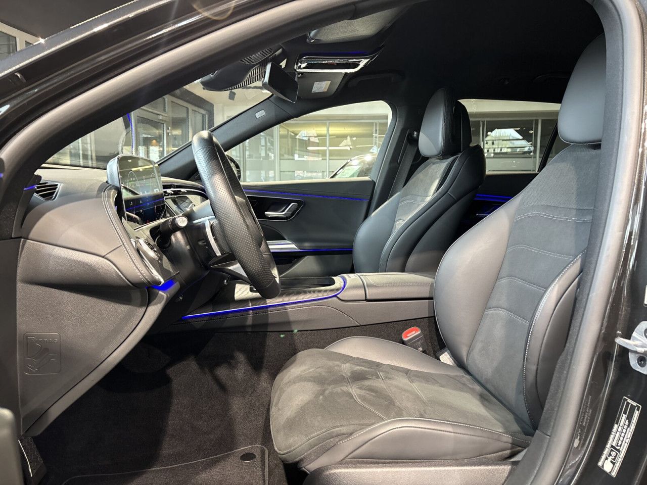 Mercedes-Benz E-Klasse – Bild 8