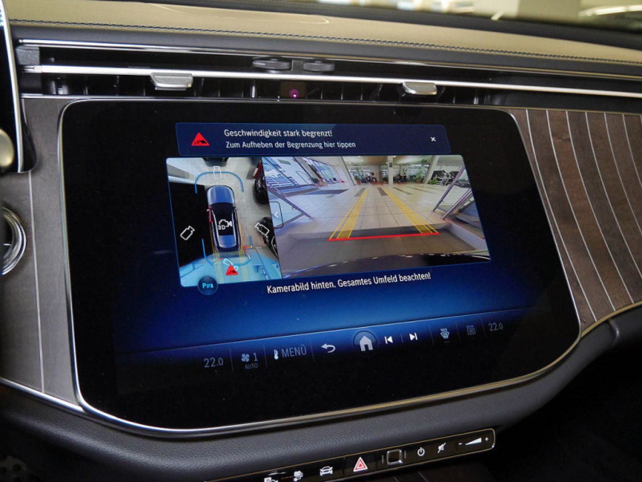Mercedes-Benz E-Klasse – Bild 15