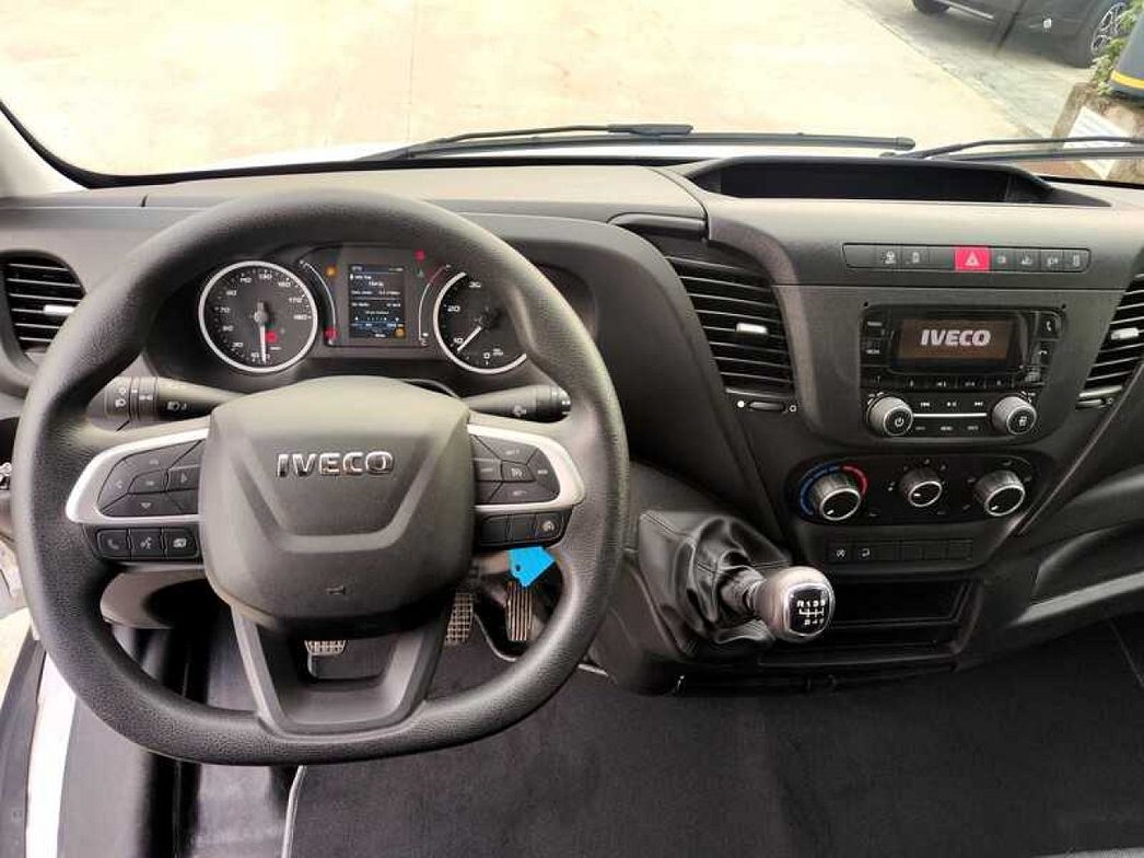 IVECO | 35C14 FURGONE CON SPONDA