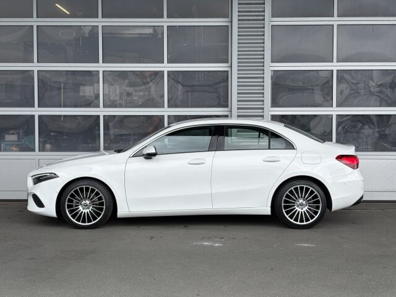 Fahrzeugbild 8 / 16