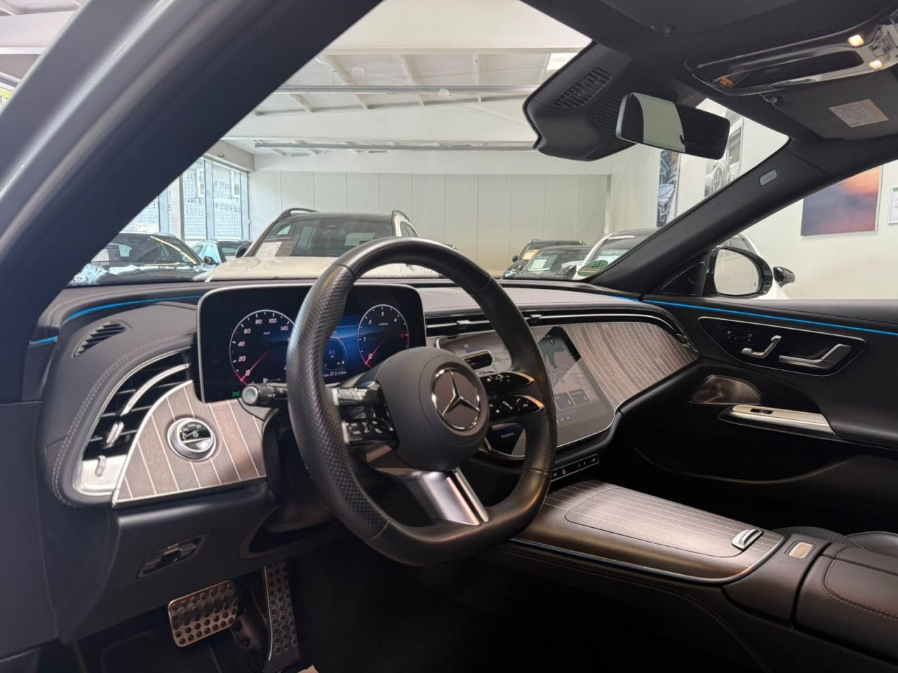 Mercedes-Benz E-Klasse – Bild 22