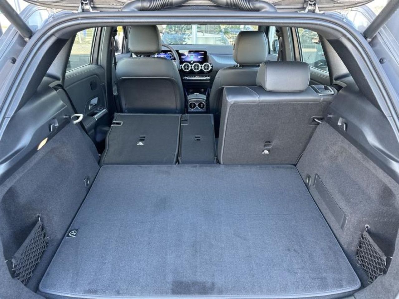 Photo du v&eacute;hicule 16 / 18