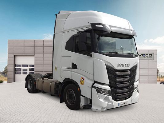 Vehicle image 2 / 6