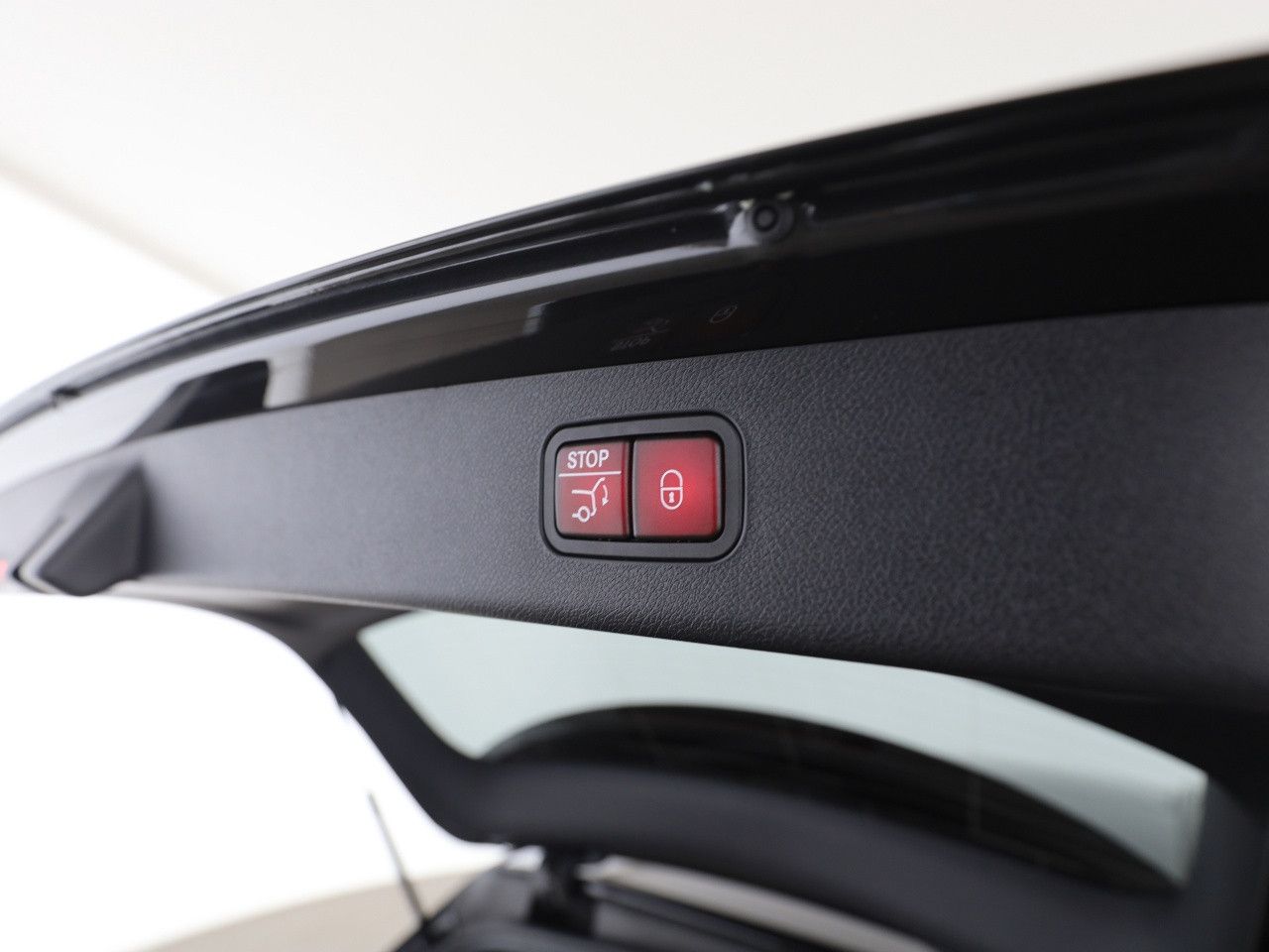 Mercedes-Benz E-Klasse – Bild 21
