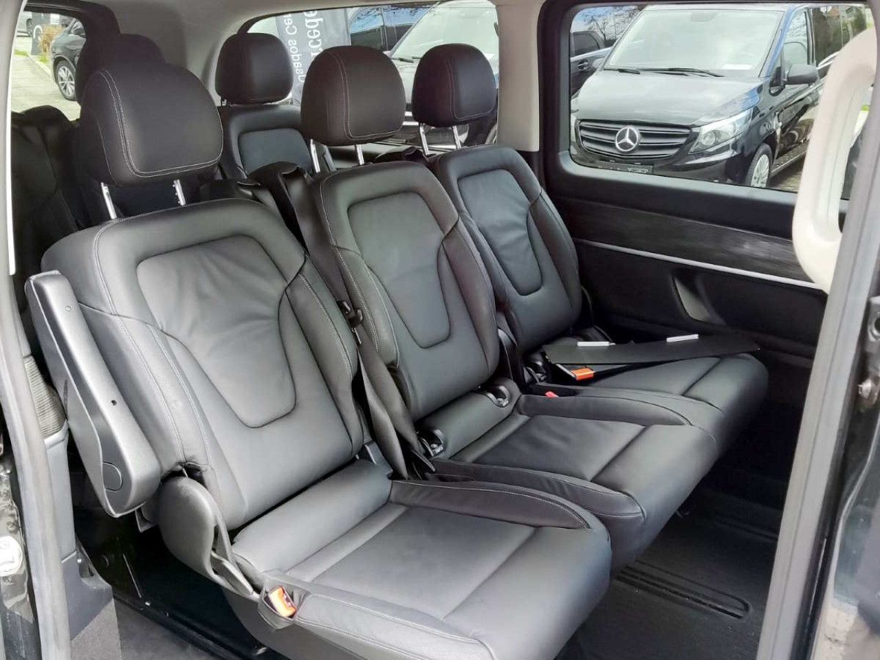 Imagem do veículo 10 / 11