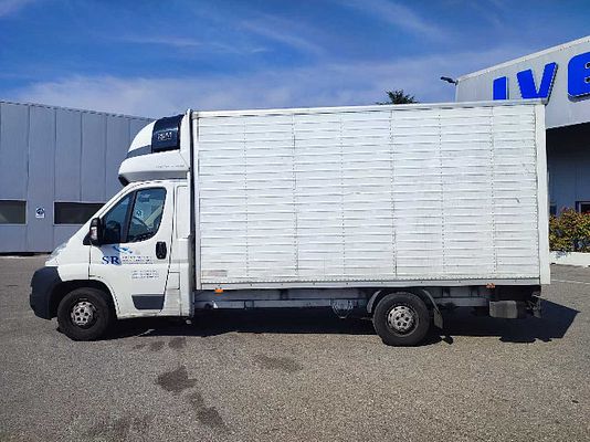 Vehicle image 2 / 11