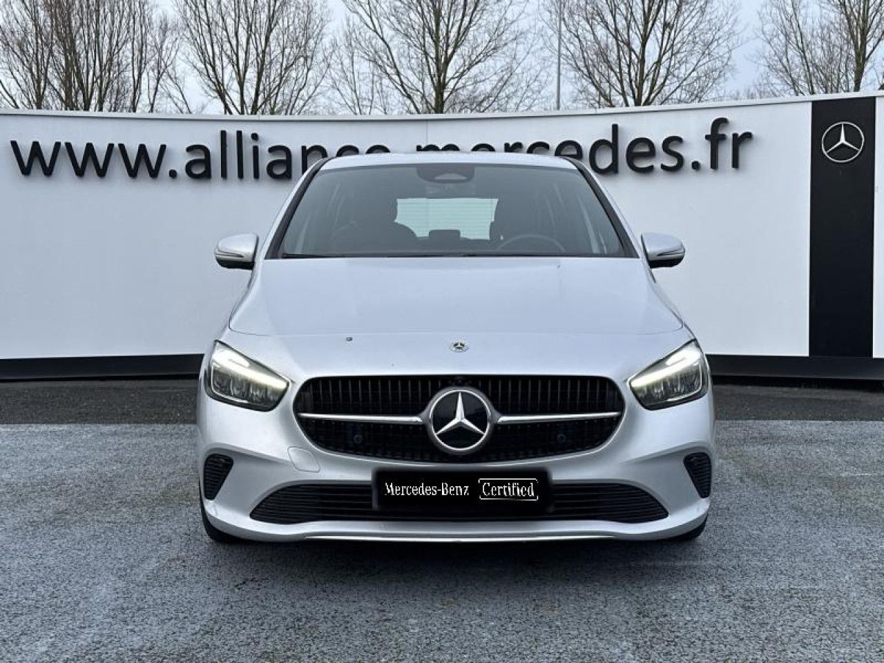 Photo du v&eacute;hicule 8 / 18