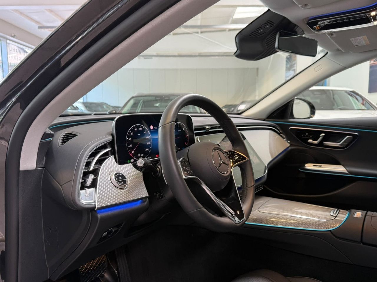 Mercedes-Benz E-Klasse – Bild 12