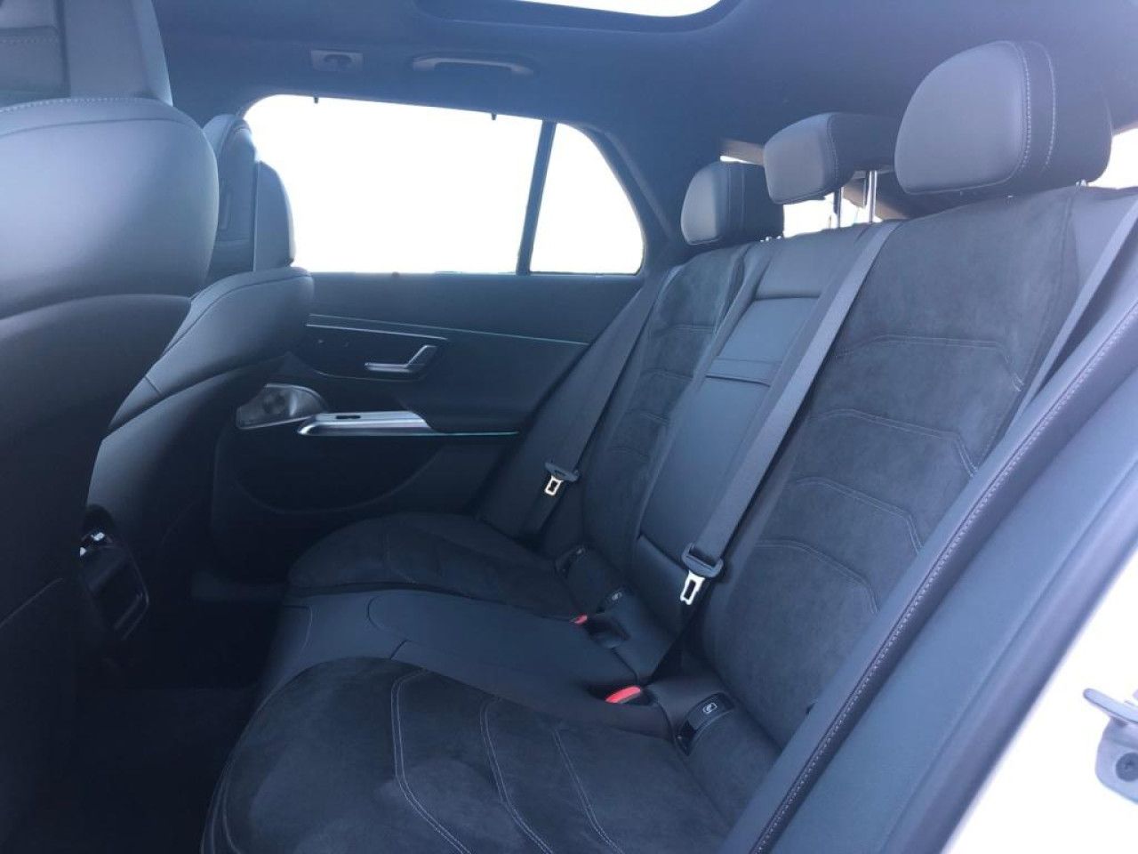 Mercedes-Benz E-Klasse – Bild 7