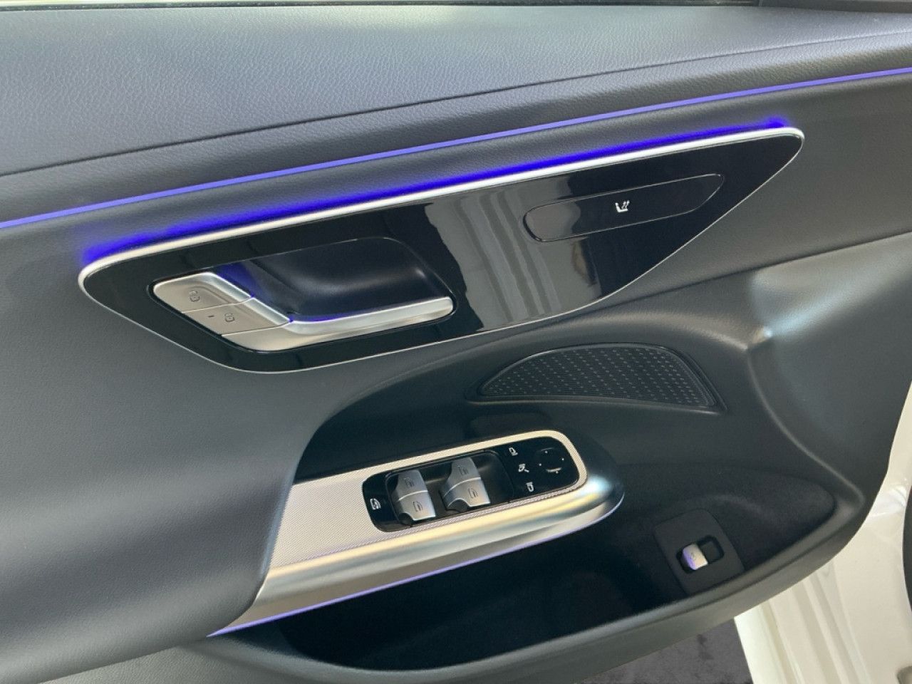 Mercedes-Benz E-Klasse – Bild 9