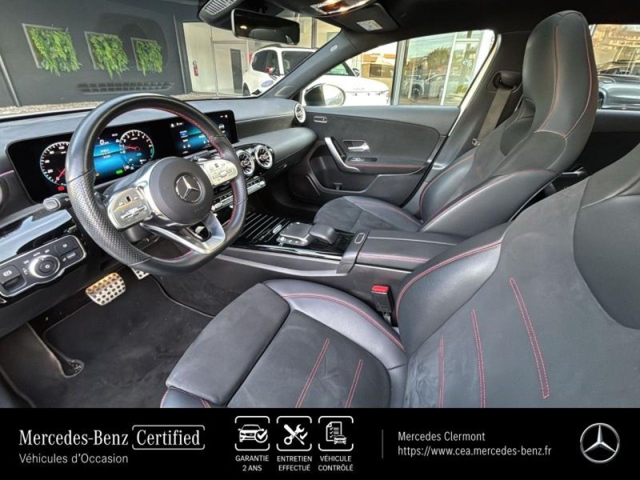 Photo du v&eacute;hicule 9 / 18