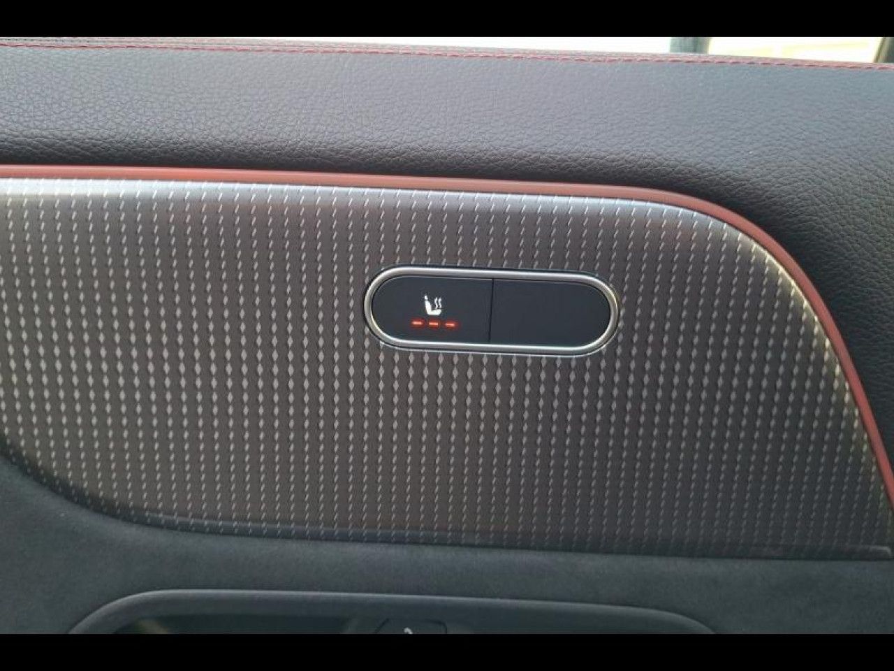 Photo du v&eacute;hicule 16 / 18