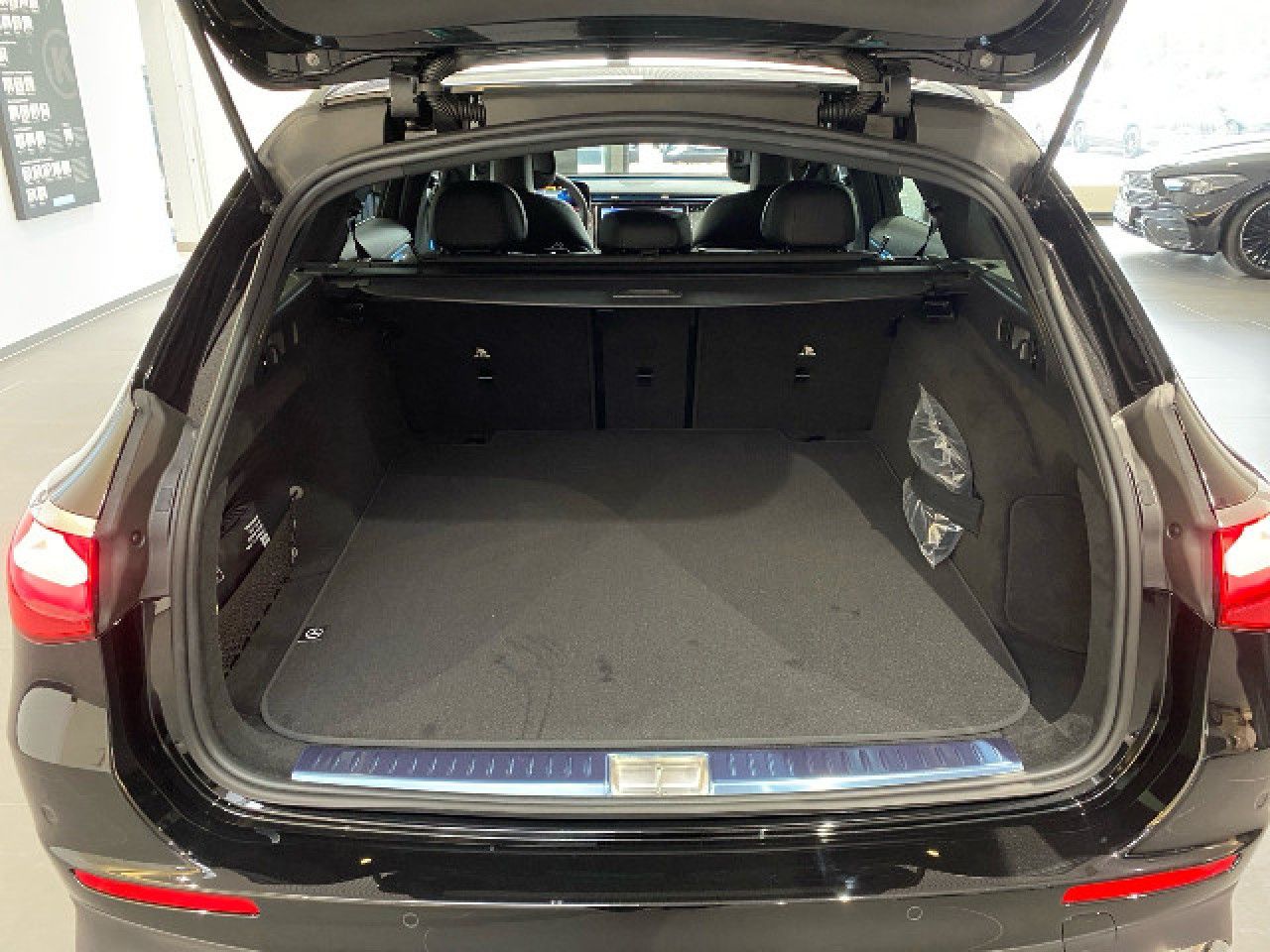 Mercedes-Benz E-Klasse – Bild 12