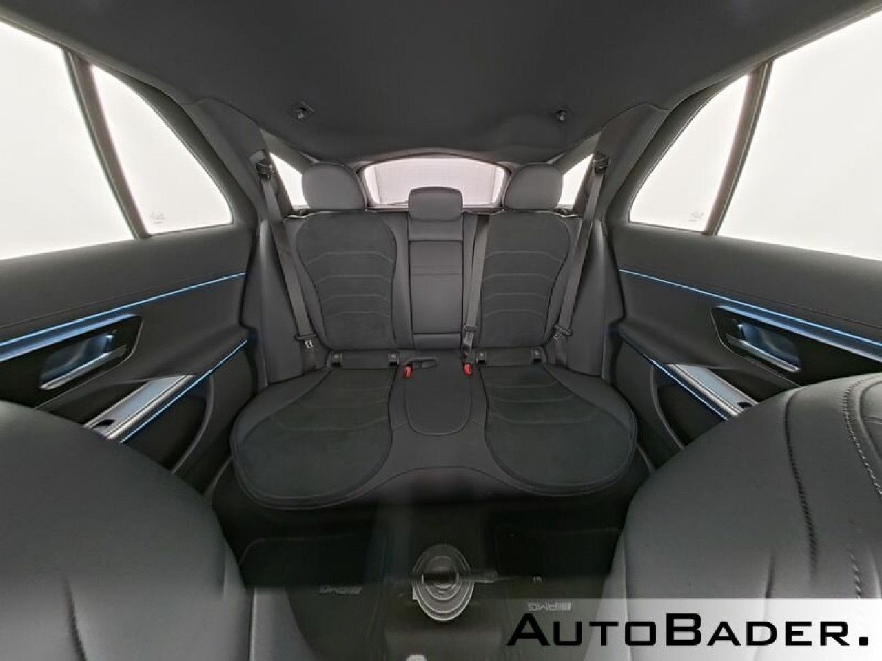 Mercedes-Benz E-Klasse – Bild 8