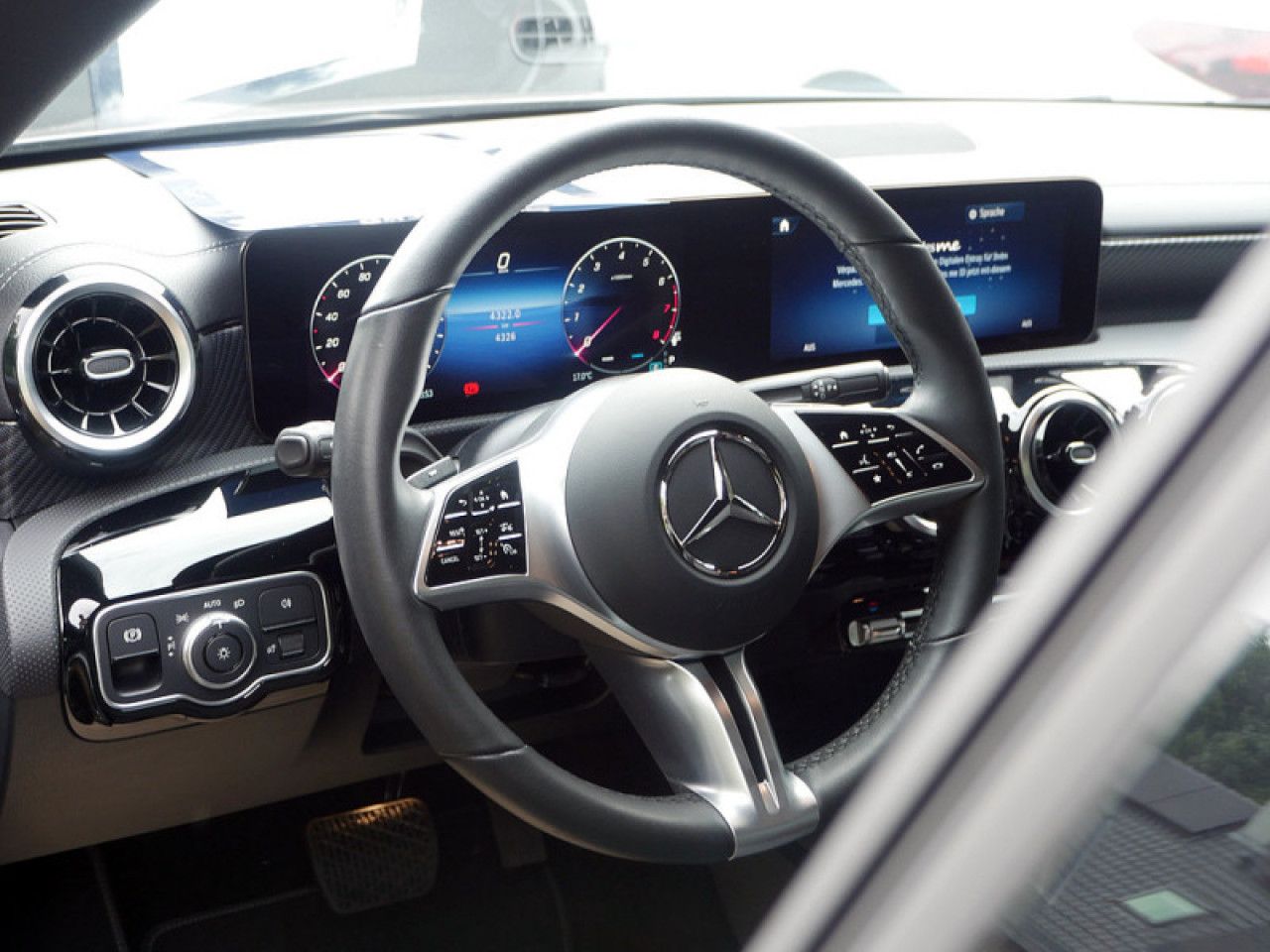 Mercedes-Benz CLA – Bild 12