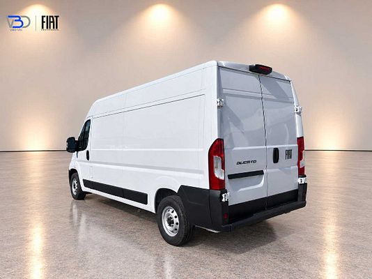 Vehicle image 7 / 15